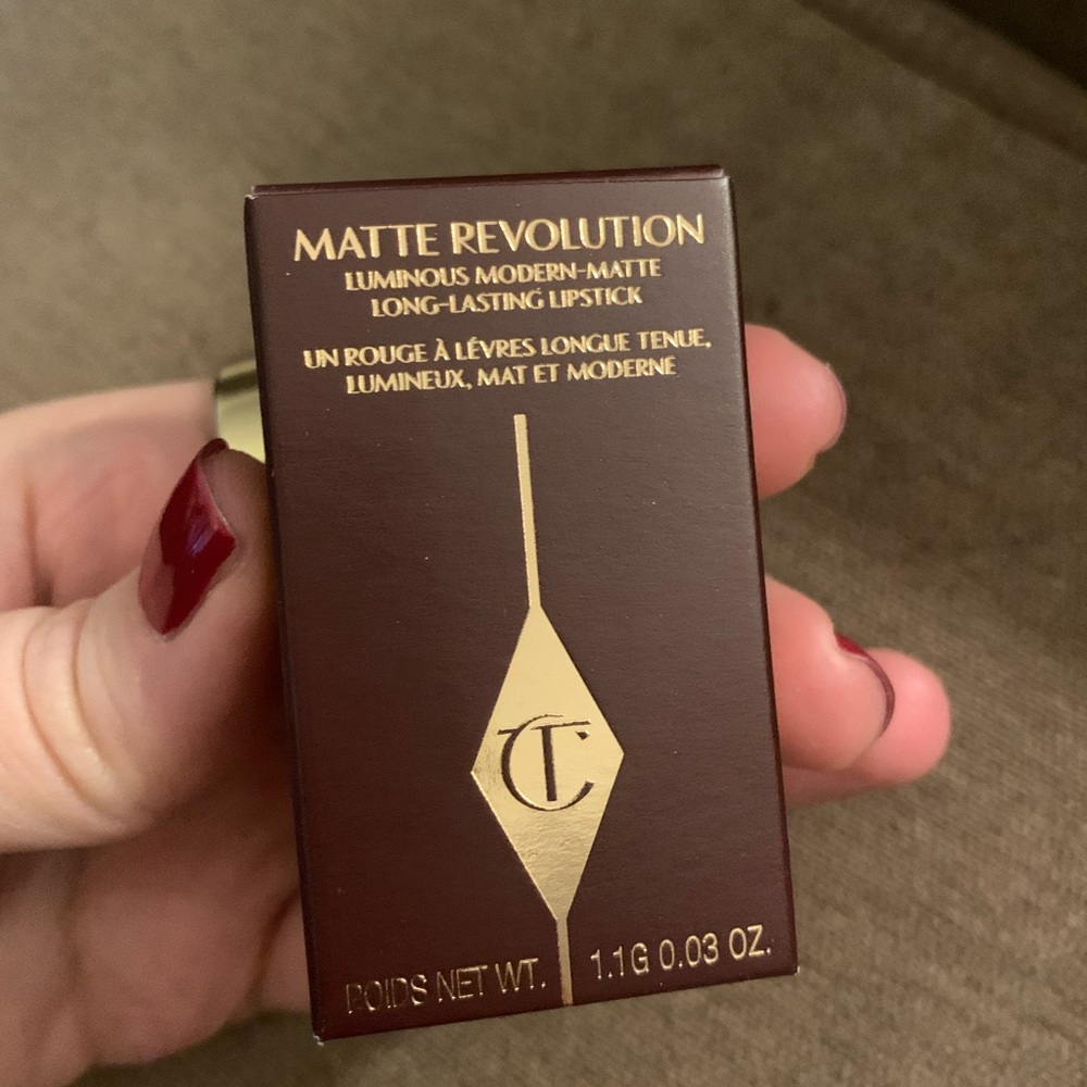 Charlotte Tilbury Matte Revolution Lipstick in Walk of No Shame, Travel Size